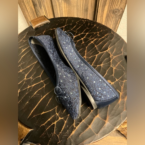 Adrianna Papell Women’s Shirley Closed Toe Slide Flats Size 6M Color Navy Blue - Picture 8 of 8